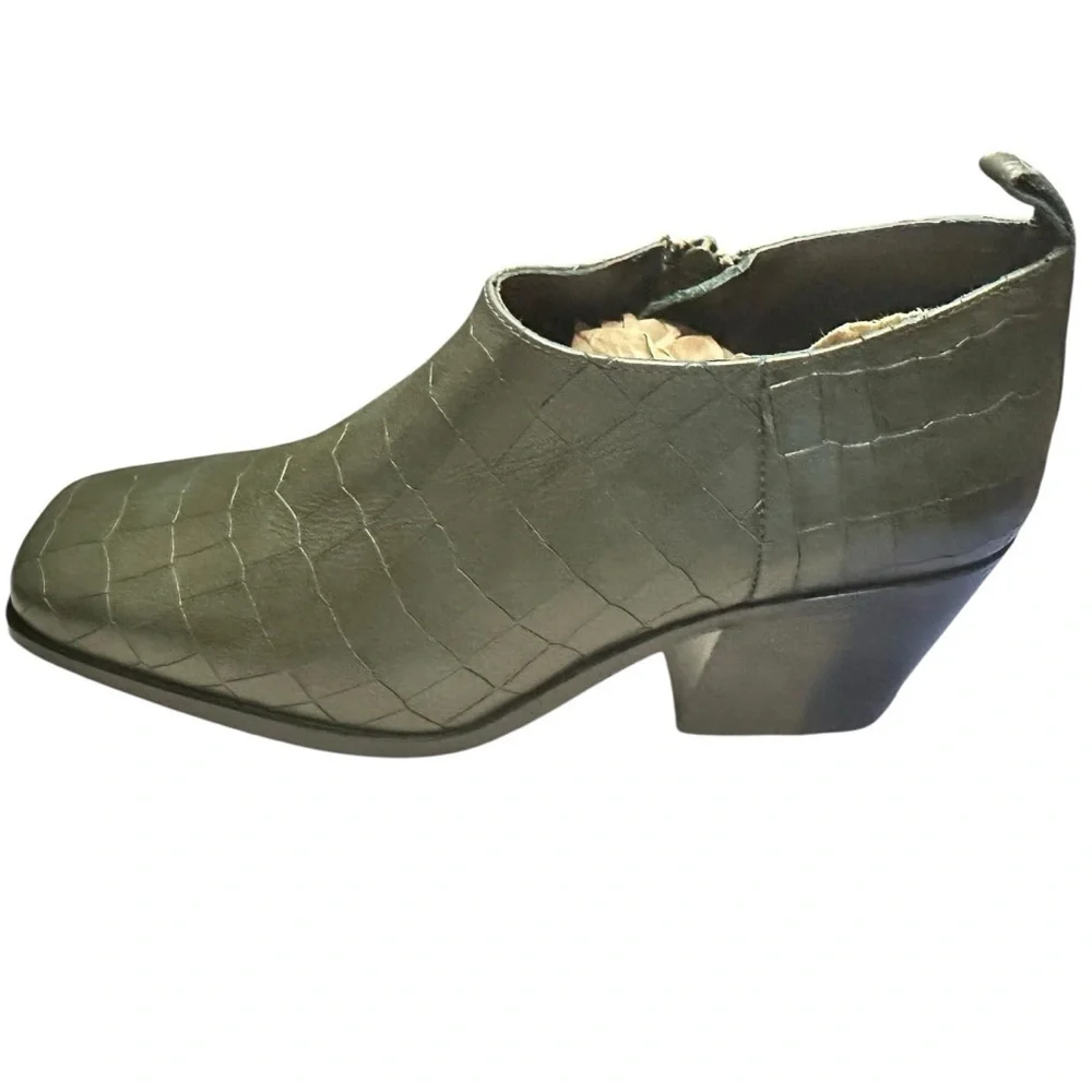 M Gemi Green Leather Ankle Booties Block Heel Size 39